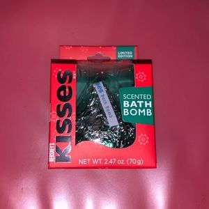 Hershey’s Kiss Hot Cocoa Bath Bomb